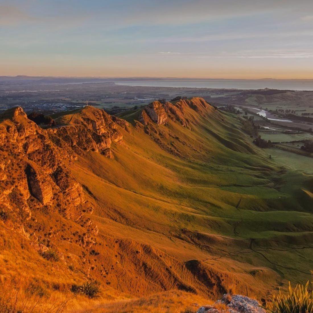 Luxury Accommodation Hawkes Bay, 415 Marine Parade te mata peak
